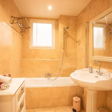 Апартаменты Le Foch Ap4244 By Riviera Homes